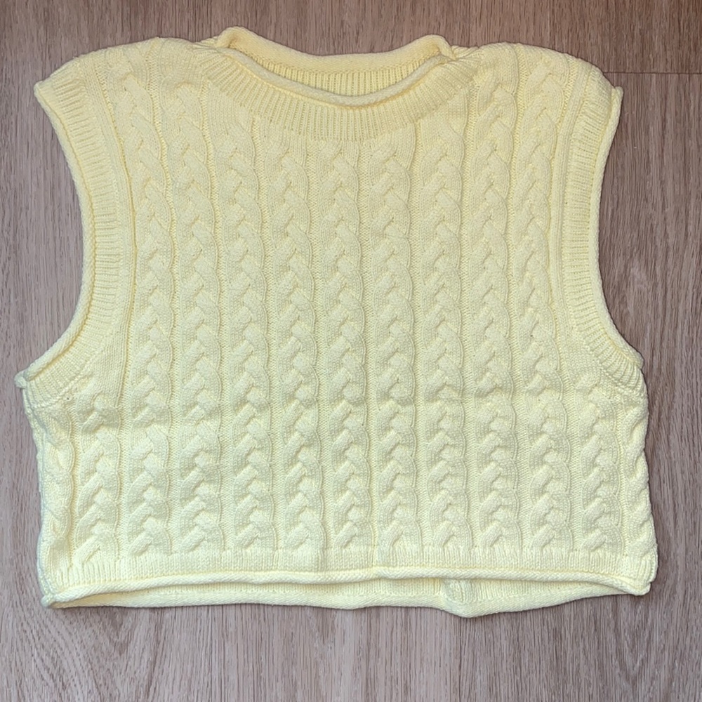 Zara yellow knit crop sweater vest